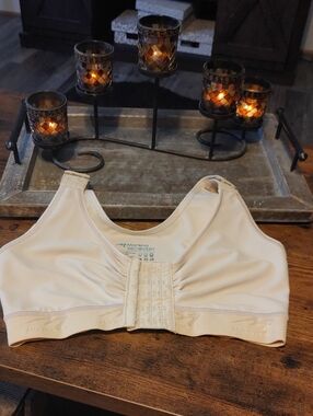 NWOT Marena Surgical Recovery Bra Beige Medium Cup 34/36